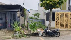 NGỘP QUÁ NGỘP, bán lô đất mt đường Xuân Thới Thượng 27, xã Xuân Thới Thượng, huyện Hóc Môn.